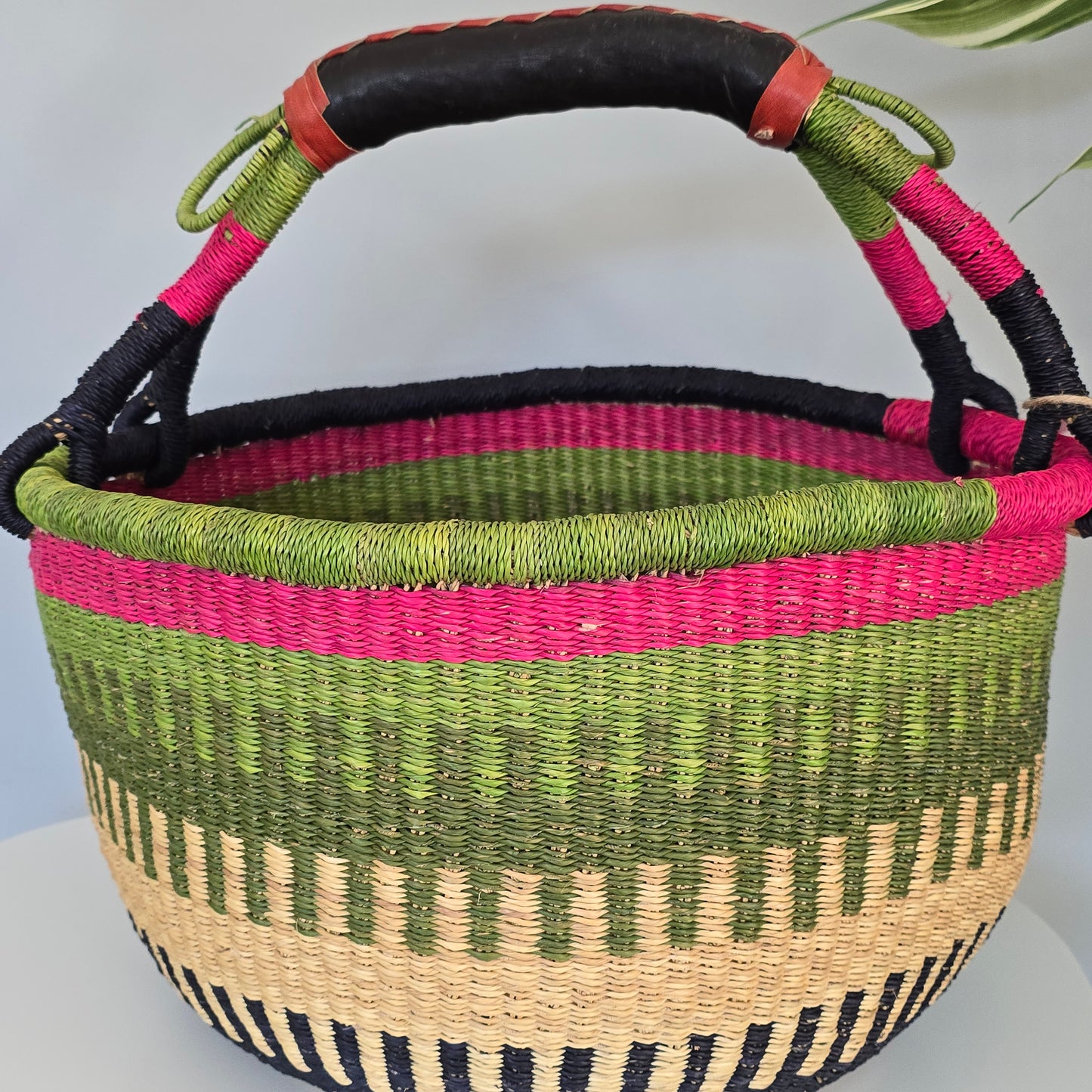 Piny: Large round Bolga Market basket