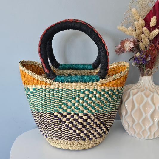 Small Bolga u basket